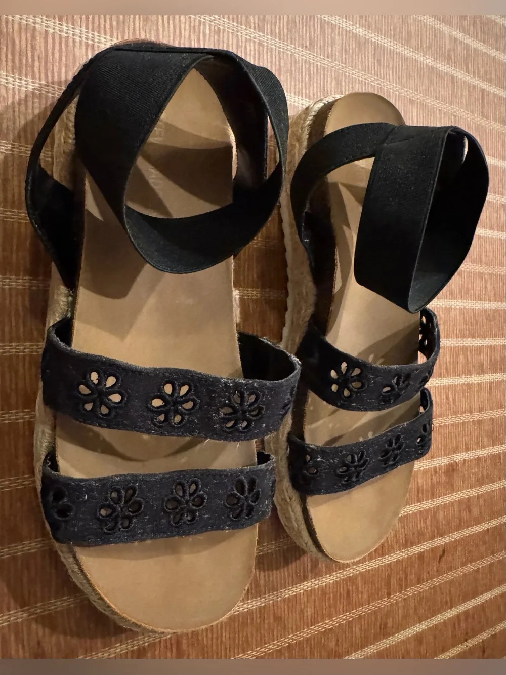 Steve Madden Black Floral Cutout Kids Sandals